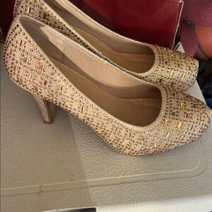 Delicacy Glittering Gold Pumps
